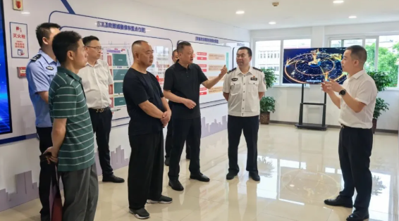 市公安局治安总队、市保安协会到江津双福农贸城开展警保联勤联动专项工作调研